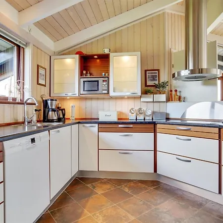 Friderike - 200m From The Sea By Interhome
