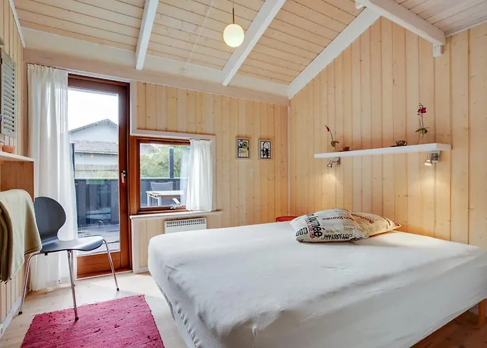 Сasa de vacaciones Friderike - 200m From The Sea By Interhome *